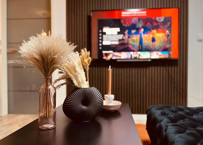 Cologne Luxe Living: Opulent Elegance Unleashed