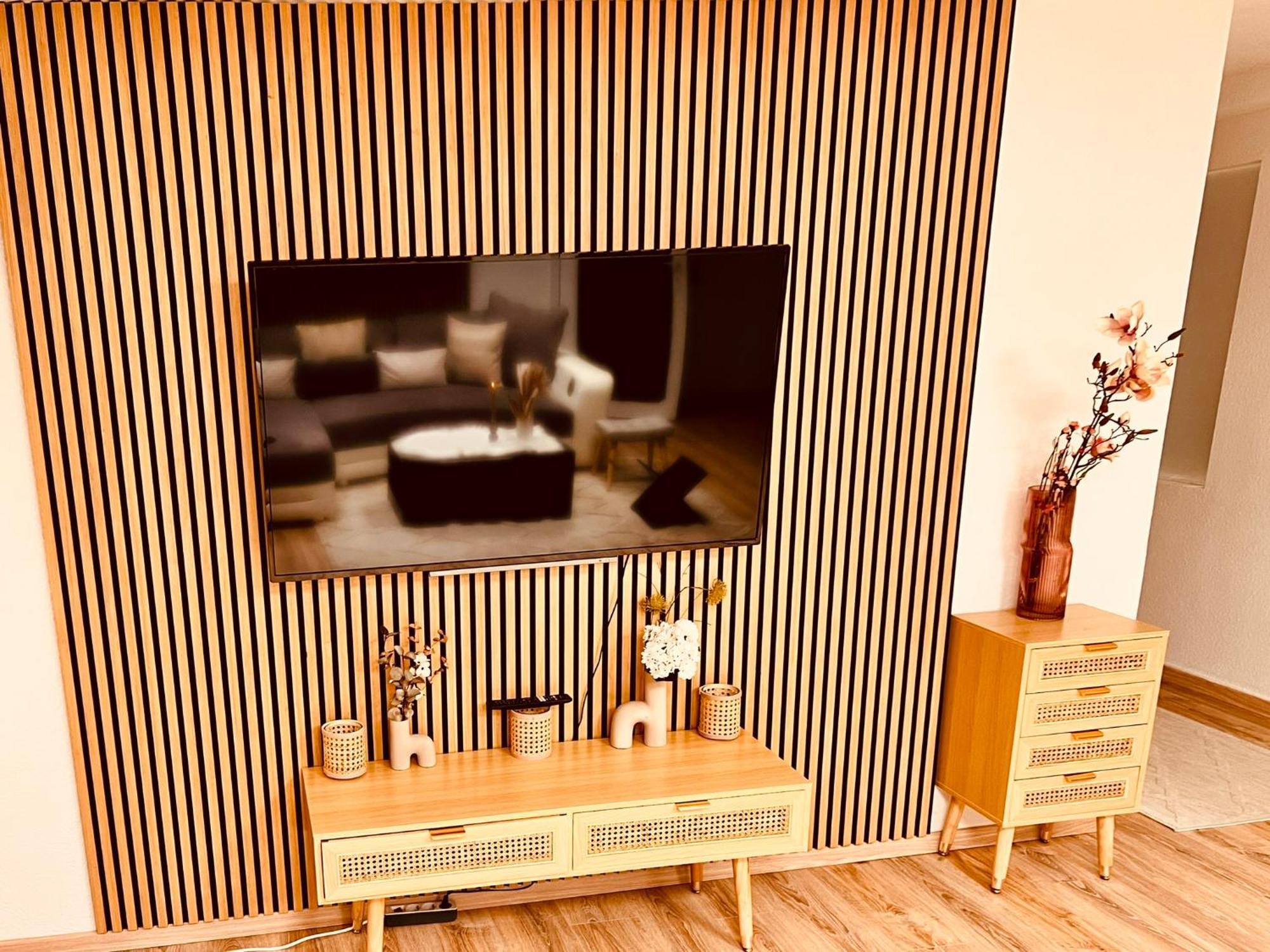 Apartment Luxe Living: Opulent Elegance Unleashed *